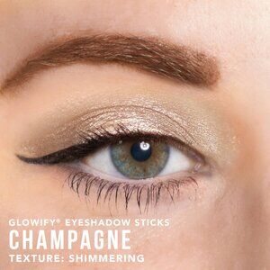 Champagne Glowify Eyeshadow Stick